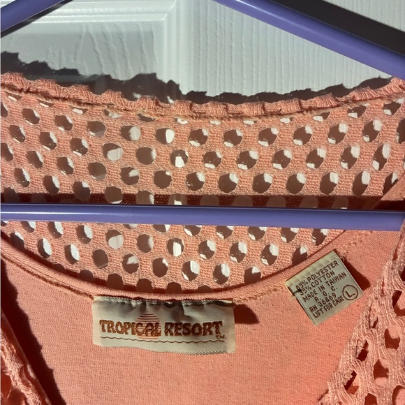 Tropical Resort Coral Crochet Fishnet Blouse Floral Appliqué - Picture 3 of 4